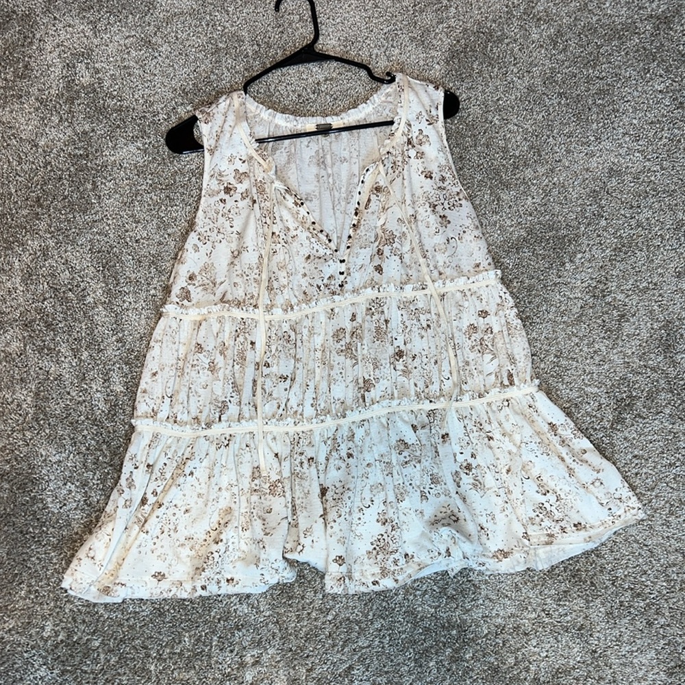 Gimmick By BKE Mimaki Floral Tiered Tank Top Size Medium - Picture 6 of 10
